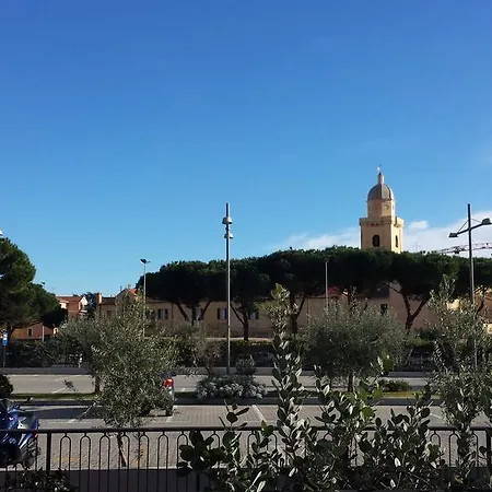 Riviera Palace Lägenhetshotell Loano