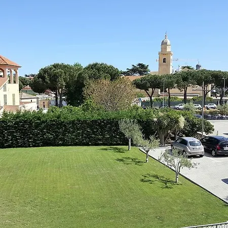 Lägenhetshotell Riviera Palace 3*