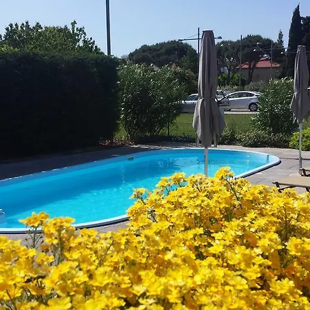 Riviera Palace 3*