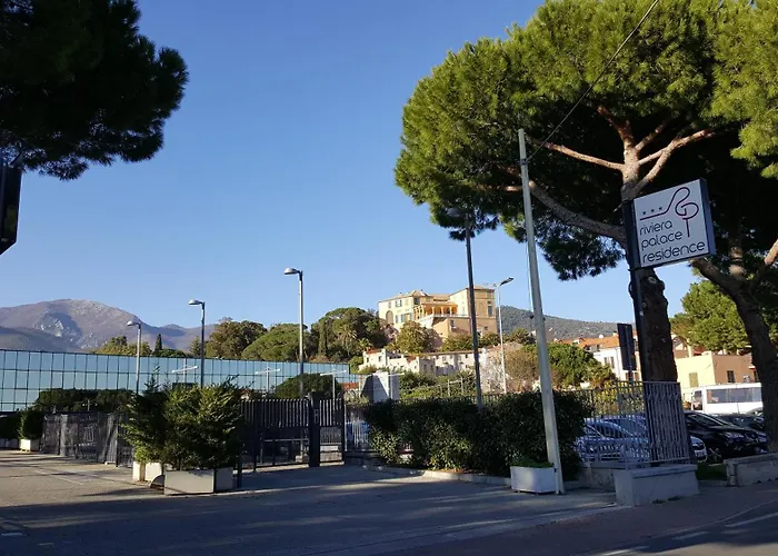 Riviera Palace Lejlighedshotel