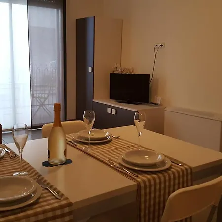 Ξενοδοχείο με διαμερίσματα Riviera Palace 3*