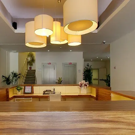 Riviera Palace 3* Loano