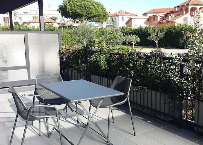 Riviera Palace 3* Loano